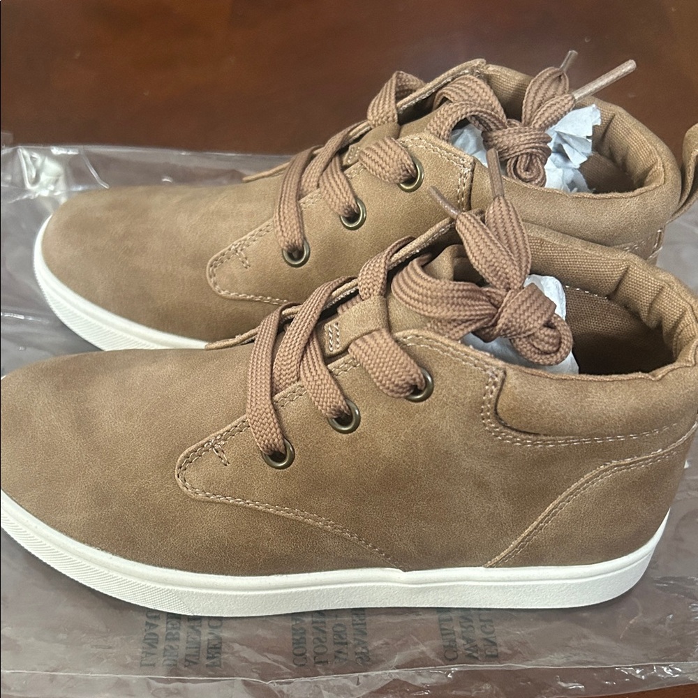 Kidpik high top boot sneakers for kids size 13 NWT